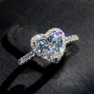 Elegant Silver Heart Ring – White Zircon