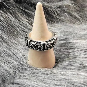 Retro Eternal Vine Ring – Vintage Silver Punk Gothic Open Band