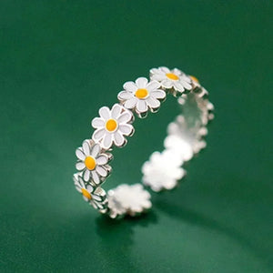 Vintage Daisy Flower Ring – Adjustable Romantic Floral Jewelry